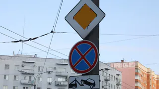 С 15 апреля в Рязани запретят парковку на улице Кальной из-за вывоза мусора