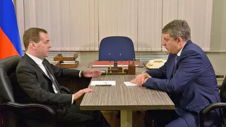 Дмитрий Медведев обделил Брянщину деньгами на дороги