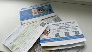 Включили в тарифы жильцов: в платежках ЖКХ теперь и расходы на отдых коммунальщиков