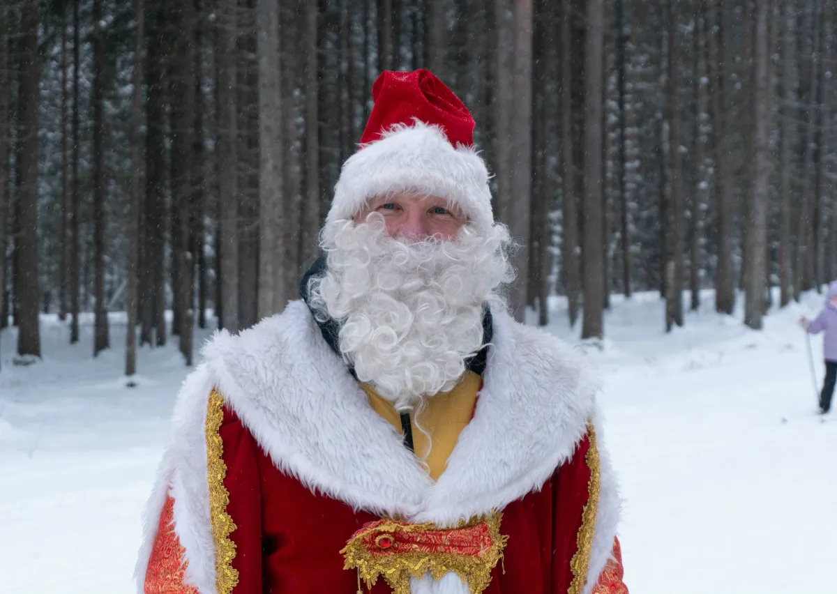 В Усинске «Полицейский Дед Мороз» принес подарки детям сотрудников органов внутренних дел