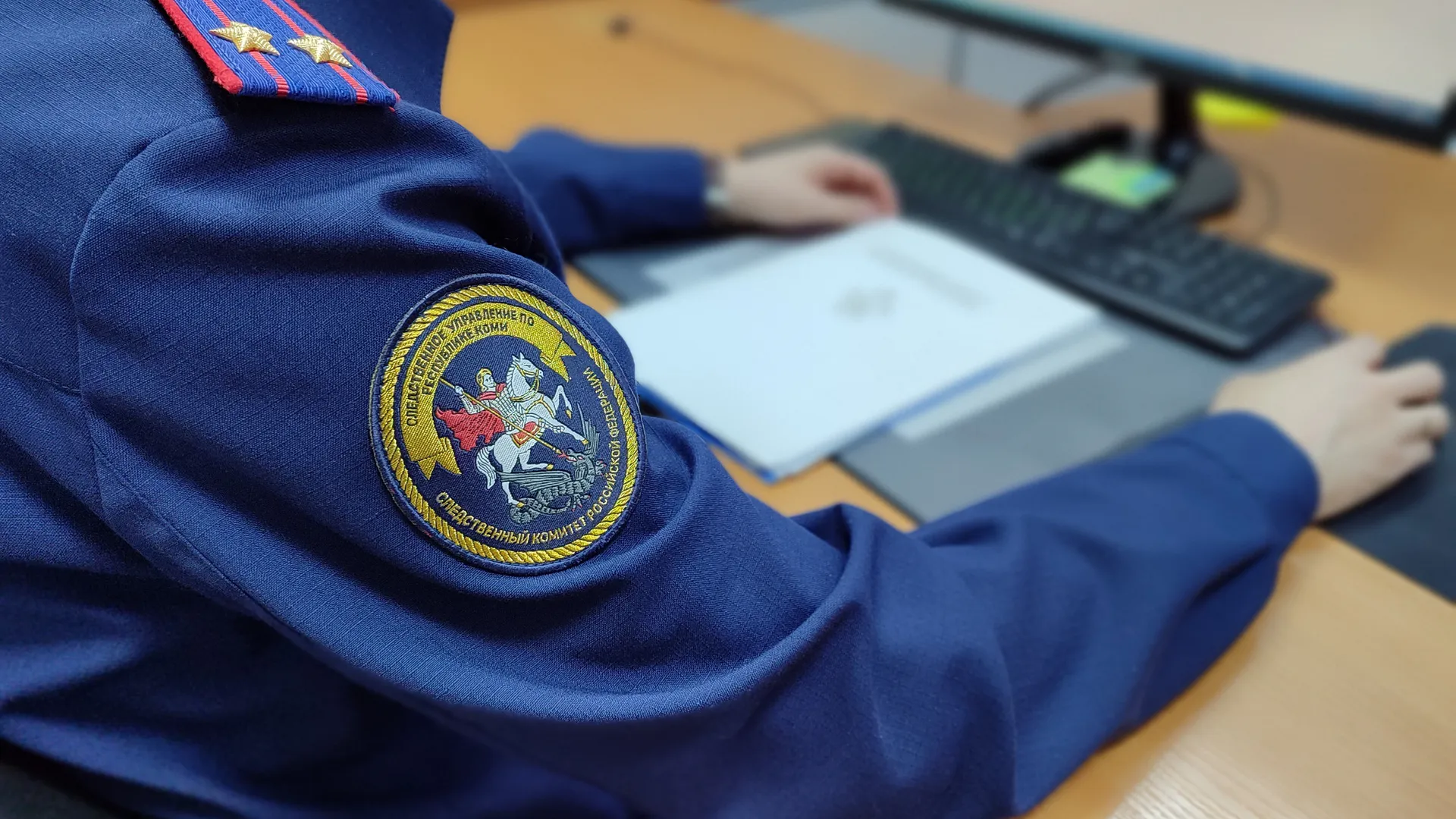 В Коми расследуют гибель рабочего при падении с крыши