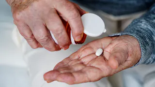 «Не платите за таблетки»: государство возвращает деньги за медикаменты - нужно знать каждому пенсионеру