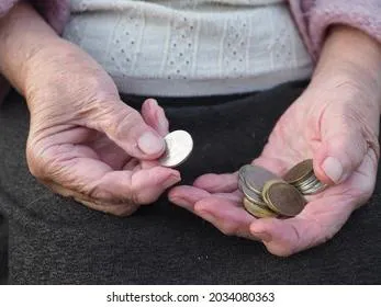 В Госдуме придумали, как в одночасье избавиться от бедности в стране