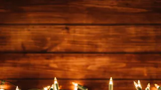 В одном из городов России младенец получил удар током от гирлянды