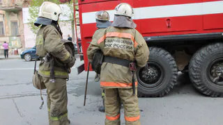 Пожар на Новоселов - загорелась квартира в пятиэтажке. Пострадал пенсионер