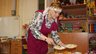 Мысли вслух: "В моей работе есть что-то от официантки, что-то от домохозяйки"