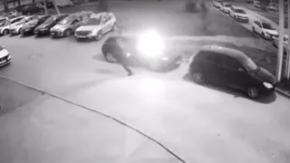 Причиной возгорания автомобиля 10 июня на улице Зубковой в Рязани стал поджог