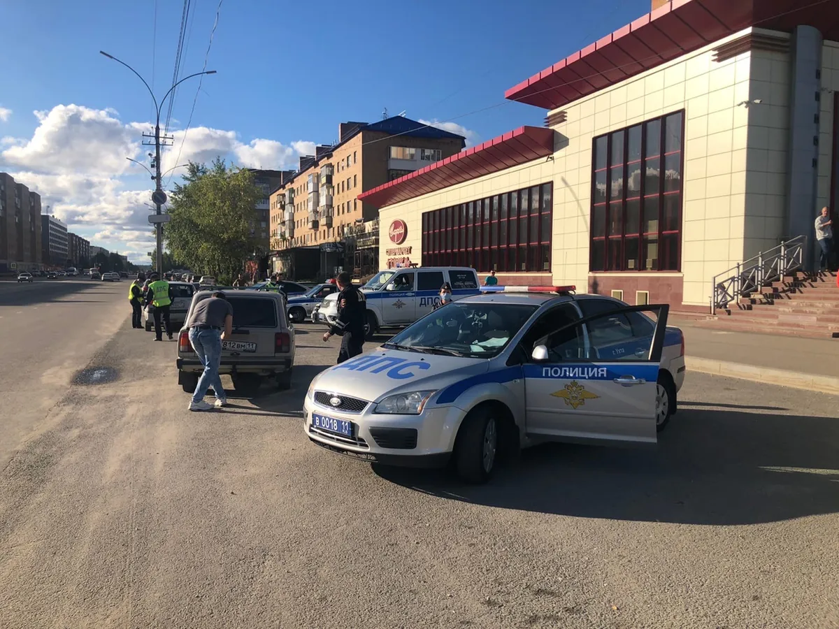 Какие 3 документа ГАИ не имеет права требовать у водителей и как корректно отказать инспектору: ответ юриста