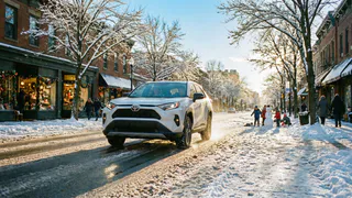 Взял Тойота РАВ4 и понял, что до этого ездил на табуретке: реальный отзыв довольного владельца