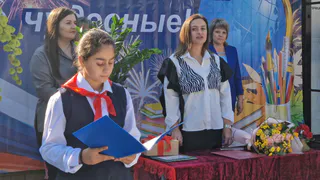 «Мираторг» вручил 1250 наборов первоклассника детям сотрудников