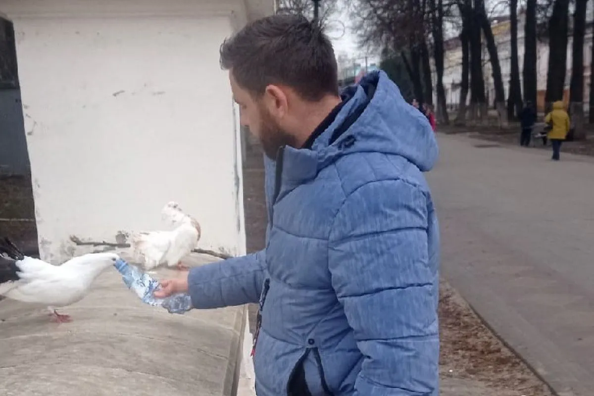 В Рязанском кремле фотографы с голубями обманули семью на 3 тыс. рублей