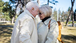 Семьи Владимирской области получили выплаты к юбилеям супружеской жизни