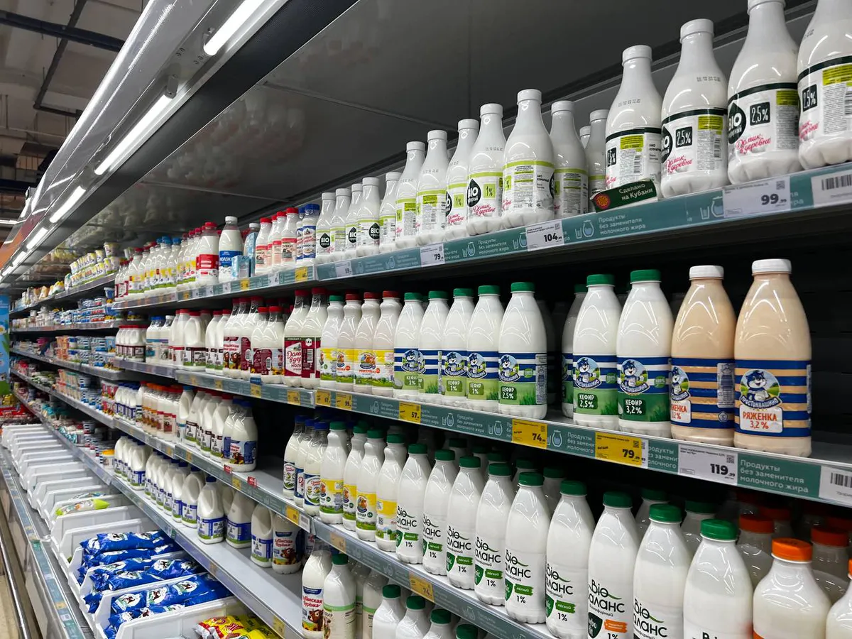 Побелка, а не молоко: специалисты Роскачества назвали бренды молока, которые в «чёрном списке»