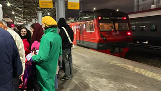 Сели ночью в поезд, а место занято: как пассажир с узбечкой нижнюю полку не поделили - реальная история