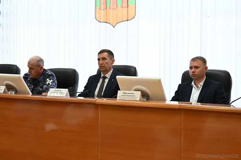В Пензе обсудили безопасность ТЦ и профилактику экстремизма