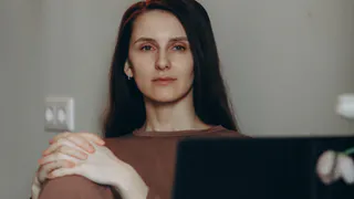 Бабушка учила всегда так делать дома: перестала болеть и ссориться с мужем - плохая энергия уходит 