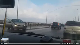 Массовое ДТП в Рязани - на мосту через Оку столкнулись четыре легковушки и маршрутка