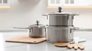 Стал известен «копеечный» способ очистить посуду из нержавейки