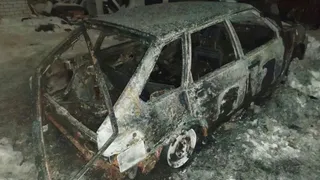 Житель Гусь-Хрустального планировал поджечь легковушку знакомого, но перепутал автомобили