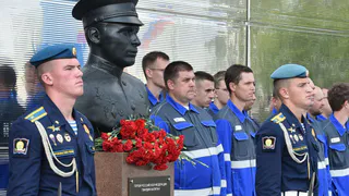 В Рязанской области открыли бюст погибшего в СВО Героя России Алексея Курганова