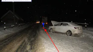 В Коми произошла авария с фурой, при которой пострадала девушка