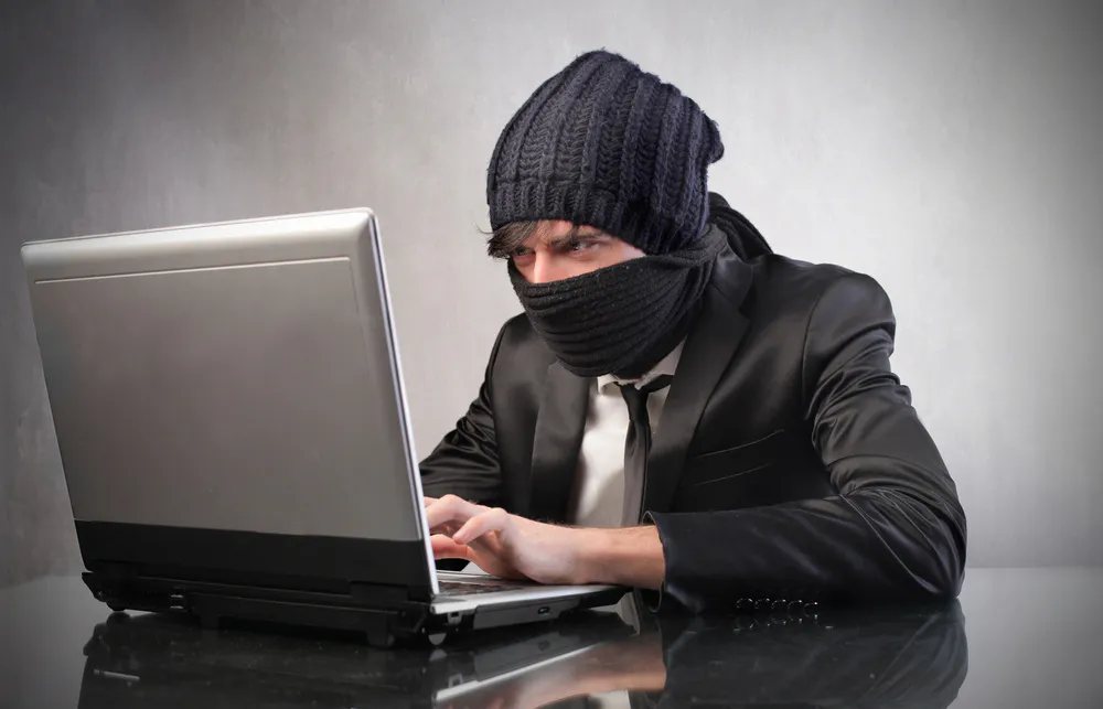 В Татарстане 19-летний парень «оказывал» интим-услуги