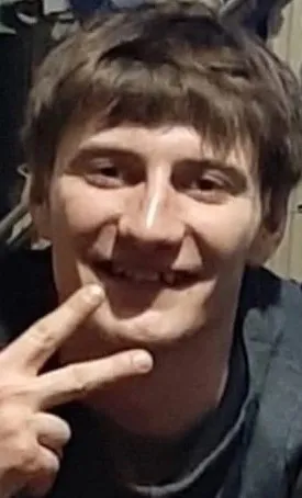 В Челябинской области полтора месяца не могут найти 26-летнего парня с татуировками