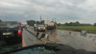 ДТП на Южной окружной – фура протаранила легковушку