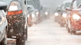 ГИБДД возбудила дело из-за нечищеной дороги на Калинина в Брянске