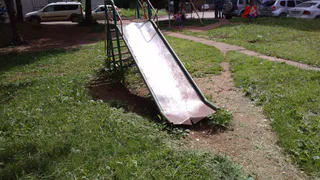 Детская горка в Солотче привела ребенка на стол к хирургу