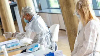 Пришедшим на выборы нижнекамцам сделают прививку