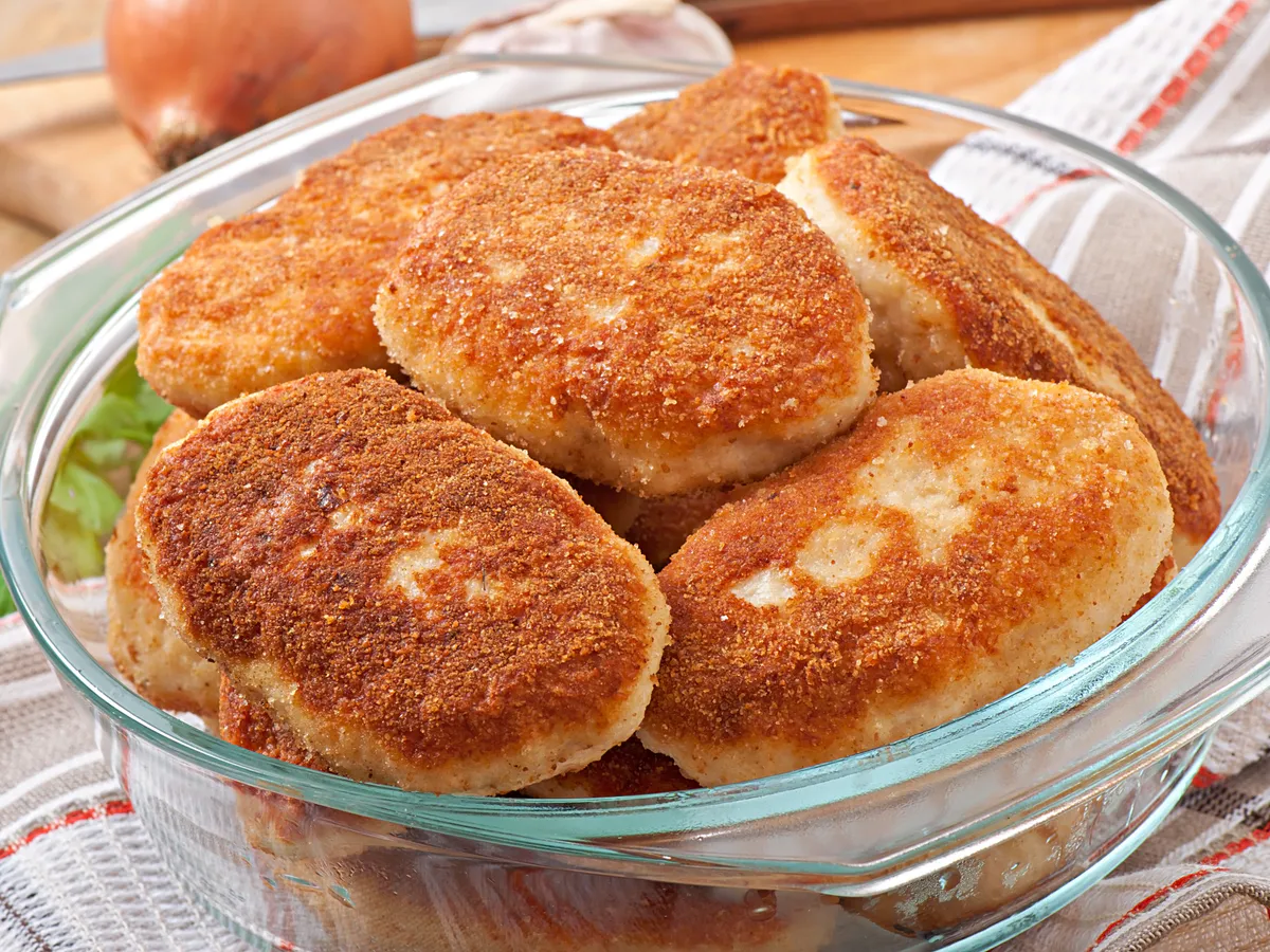 2 ложки в фарш — и котлеты выше всяких похвал: сочные, нежные, воздушные — в два раза вкуснее ресторанных
