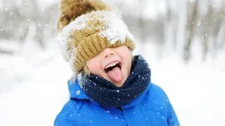 В российских регионах идет снег