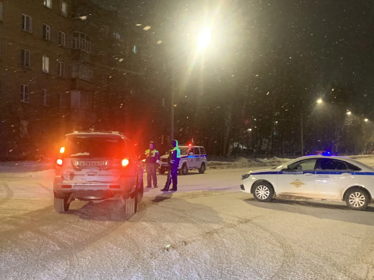 Полиция задержала в Челябинской области самокатчика с пистолетом