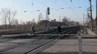 СМИ: поезд протаранил автомобиль на переезде железной дороги Москва - Рязань