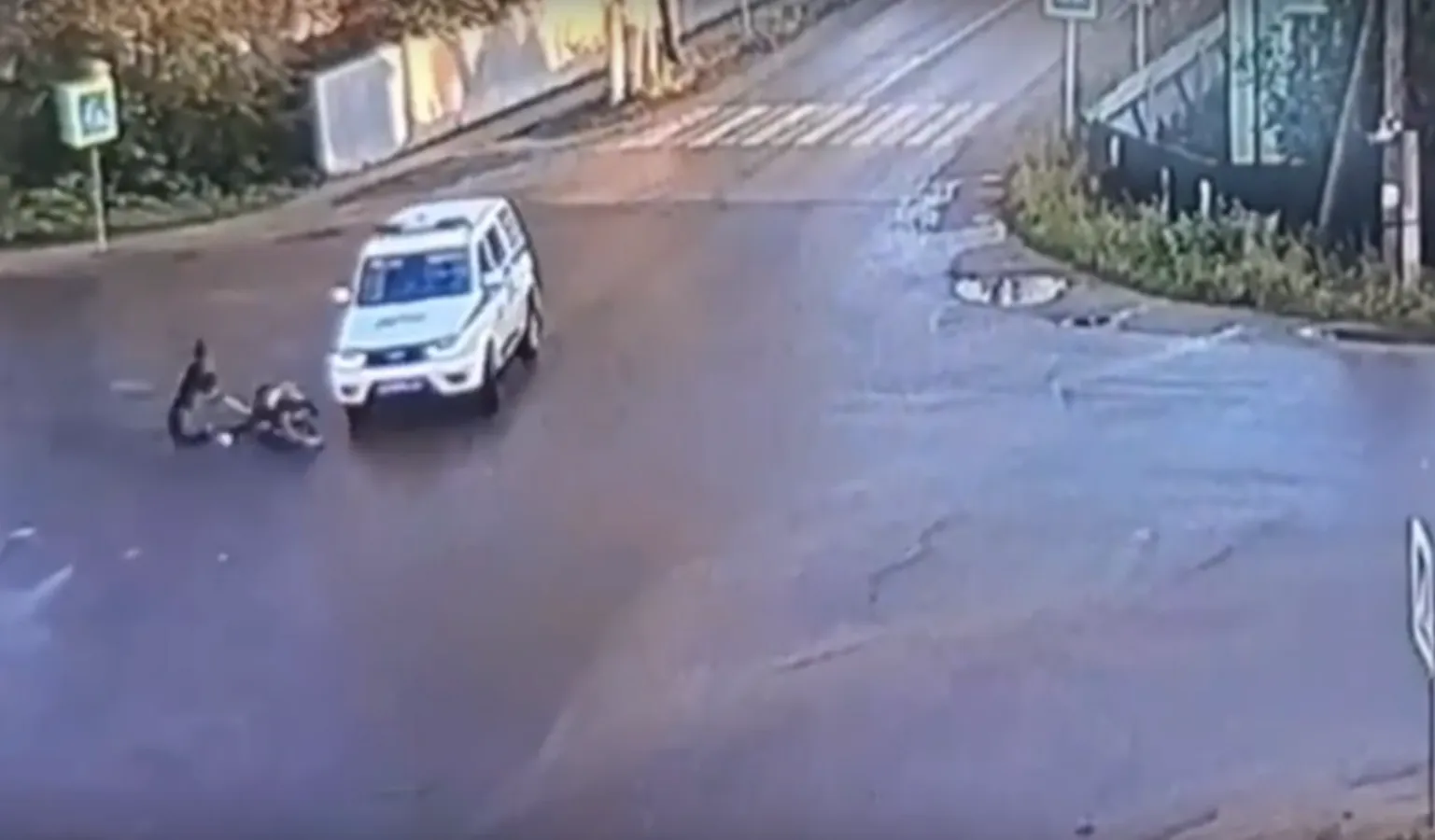В Коми подростки без прав попали в аварию на мощном электросамокате