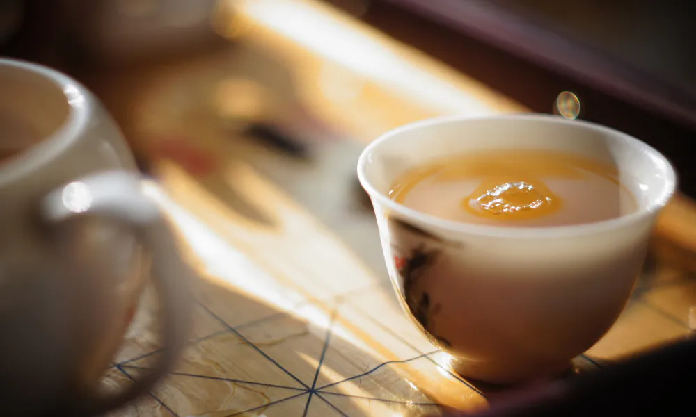 Модный, но опасный: эксперты о чае