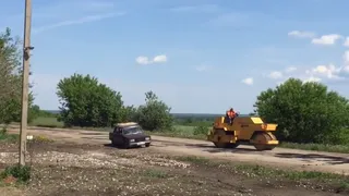 Косметический ремонт или показуха – в Рязанской области к приезду патриарха и губернатора ремонтируют дорогу