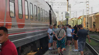 «Уступят, куда денутся, я знаю секрет»: кассир РЖД раскрыл, как бабушки экономят на честных и добрых пассажирах