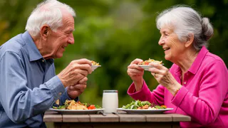 Самые долгоживущие люди на Земле едят этот копеечный продукт каждый день: продается в любом магазине