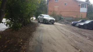 Рязанец пожаловался на стихийную автостоянку на месте снесённого дома