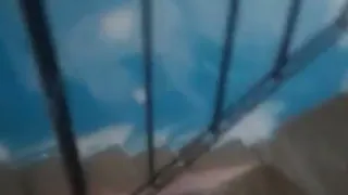 Вредное благоустройство: мать ребенка-инвалида просит не красить подъезд