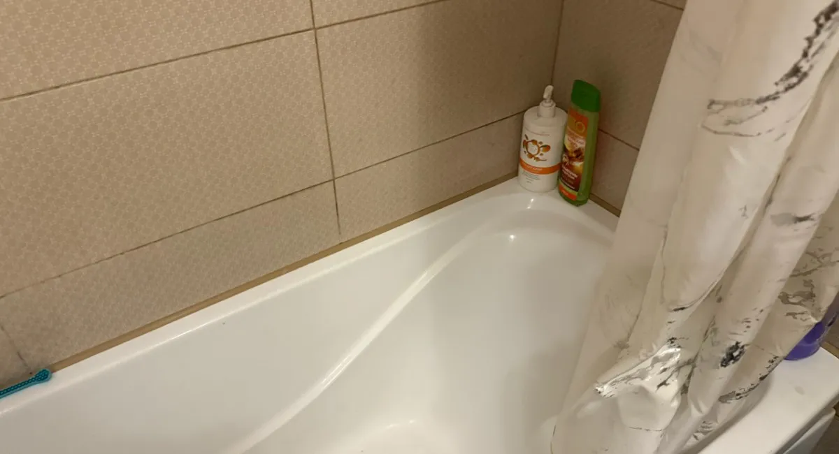 Шторки для ванной — оставьте в прошлом. Вот что выбирают те, кто ценит удобство и стиль