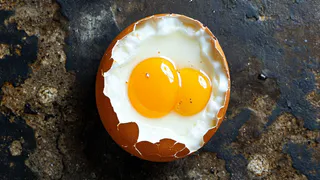 Можно ли употреблять в еду яйца с двумя желтками - запомните раз и навсегда