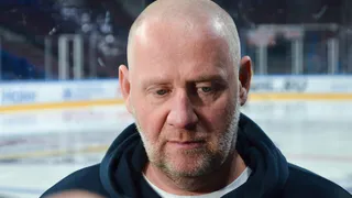 Один из руководителей хоккейного клуба "Металлург" расторг контракт с командой