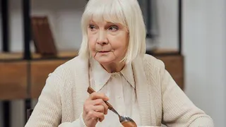 Назван самый вредный для пожилых людей продукт