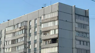 Жителям Рязанской области напомнили о наказании за появление голым у окна или на балконе