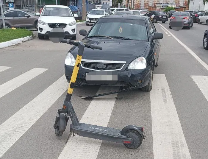 В Чебоксарах подросток получил травмы в ДТП на самокате в день рождения