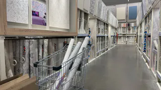 5 минут - и намертво приклеенные обои лежат на полу: делаю одно простое действие - сразу можно клеить новые