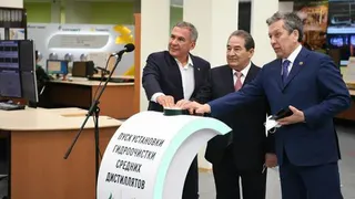 Рустам Минниханов запустил на «ТАНЕКО» новое производство дизельного топлива